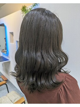 シードバイシャムロック(SEED by Shamrock) オリーブベージュ　ミディアムヘア　横浜美容室