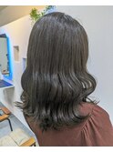 オリーブベージュ ミディアムヘア 横浜美容室