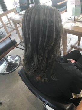 ヘアーメイク アディクト(HAIR MAKE addict) グレージュハイライト☆