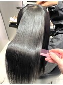 乾かしただけでまとまるメゾンストレート