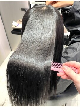 ハルキミナト ジャパン ヨコハマ(HARUKI MINATO japan YOKOHAMA) 乾かしただけでまとまるメゾンストレート