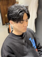 トンネルヘアー(Tunnel hair) フェザーショート