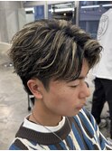 熊本メンズカラー ハイライト センターパート メッシュ