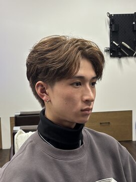 バタクラン(BATACLAN) フェザーショート#フェザーパーマ#メンズカット#フェード#眉毛