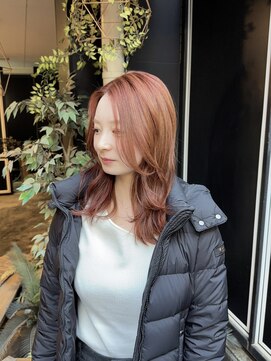 シファー(～Cifer) 【翔】ワンホンレイヤー顔周りカットコーラルピンク大人可愛い