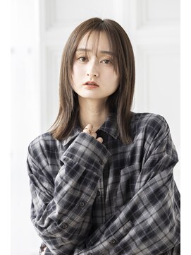 トティア 本通(Totia) 【Totia本通】ミディアムストレート/アッシュベージュ