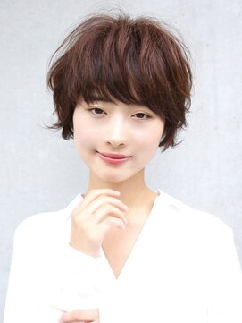 クラルス(Clarus) 無造作くせ毛風ショート【中山】