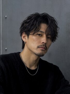 ガオプロデュースバイレボ(gao produced by revo) 波巻きパーマスパイラルメンズパーマツーブロック大人髭眉毛柏駅