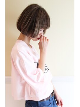 レウナ 外苑前(Reuna) 大人かっこいい・シルエットが綺麗なクールボブ