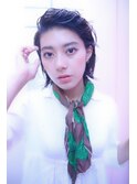 アップバング　リーゼントセット　スカーフに似合うヘアスタイル