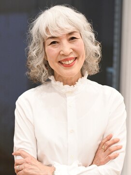 えがお美容室 【えがお美容室】50代に人気☆ふんわりと動くミディアムパーマ