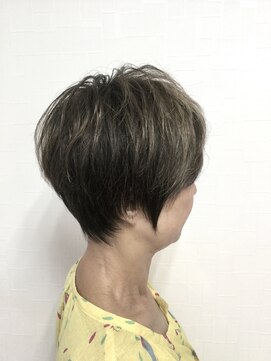 ヘアートルウィ(HAIR Tleu'i) メリハリ ショートボブ