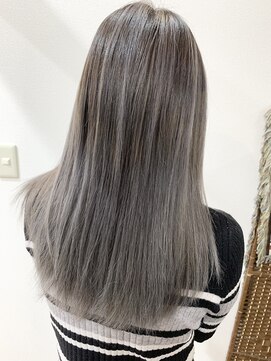 ヘア ライフ セリス(hair life Celis) シルバーグレー