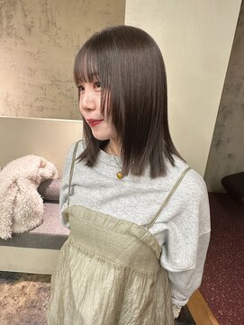 メク(meku) 顔まわりレイヤー/ミディアムレイヤー/オリーブカラー