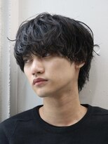 バイフィフス 原宿/表参道(by fifth)&nbsp;韓国風センターパートウルフマッシュ波巻きスパイラルパーマ黒髪