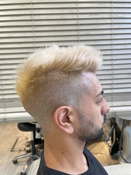 イメージア 町田店(IMAGE A) 金髪フェード＠20代30代40代50代