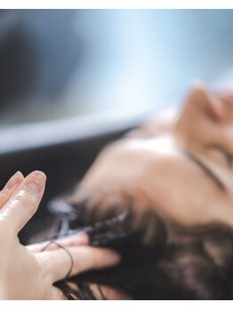 エッセ 稲毛海岸(esse.)の写真/ヘッドスパ*深いリラックスと本格頭皮ケアで、がんばる毎日に、ひと息つく時間を。［ヘッドスパ/ヘアケア］