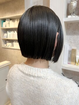 キャアリー(Caary) 福山美容室Caaryミニボブ切りっぱなしボブ艶髪10代20代30代