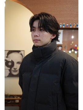 エディ(Edy) メンズセンターパートニュアンスパーマコンマバング韓国ヘア岡山