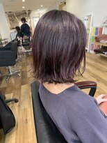 サンマルサン(303)&nbsp;【303 HAIR AND TREATMENT】ピンクベージュ×外ハネ