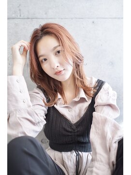 ファム(FAM) センターパート　ウルフミディアム　レイヤー　代官山　恵比寿