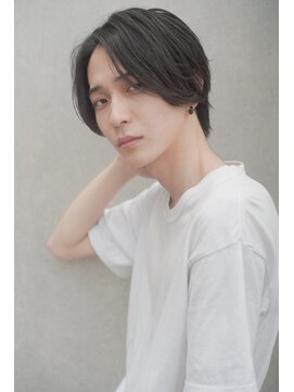 レジュアル(RESSUAL) かき上げヘア　シルバーカラー　ニュアンスマッシュ