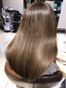 カラーリゾートAi 上野御徒町 仲御徒町店 うる艶トリートメント