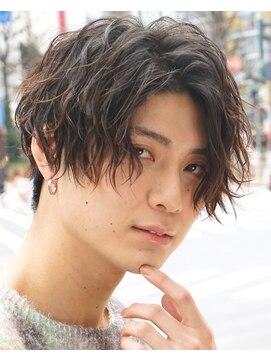 ゴールドシブヤ(GOALD SHIBUYA) #波打ちパーマ センターパート ツイストスパイラルパーマ