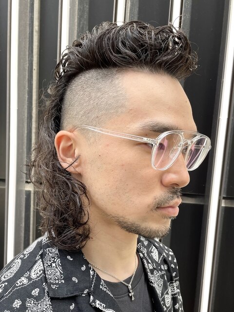 メンズヘアモヒカン刈り上げメンズパーマ