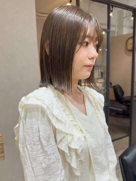 フェリア 梅田(FERIA) オリーブグレージュ/ニュアンスカラー