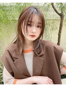 オブヘアー オモテサンドウ(Of HAIR OMOTESANDo) ミディアムレイヤー／顔まわりレイヤー／ミディアムウルフ