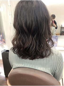 アピッシュ シェリ(apish cherie) 大人女性にオススメ！コテ巻き風パーマ