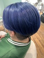 ミラシィ 稲毛(Mirashy)&nbsp;色落ちシルバーのブルーカラー×ショートカット