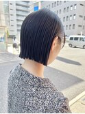 20代30代透明感暗髪アッシュブルーグレージュ丸みボブ