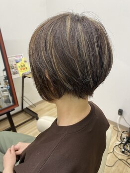 ヘアー ライフ トゥルース(Hair Life truth)の写真/年齢と共に気になり始めた白髪のお悩みも、完全マンツーマン施術で解決！理想のスタイルへ導く★