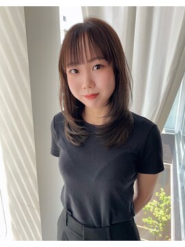 クイ(quii) 顔まわりを包み込むようなナチュラルレイヤースタイル◎