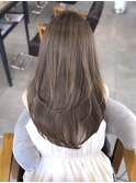 美髪レイヤーカット／顔まわりレイヤー／ロングレイヤ 一/前髪