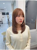 ミディアムレイヤー×ベージュカラー