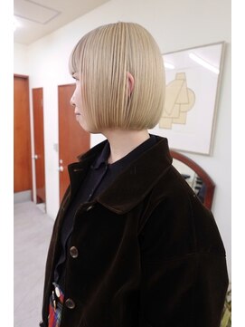 ウィットサークル(wit circle) ブロンドボブ