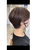 後頭部がキレイに見えるショート