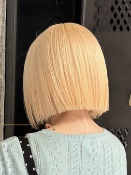ヲタク 渋谷 代官山 恵比寿(wotaku.) ブロンドカラー抜きっぱなしブロンドタイトボブトリプルカラー