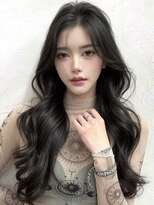 ユニ 原宿(uni)&nbsp;韓国ヘアロングレイヤーカットブリーチなし暗めカラーグレージュ