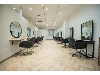シェノン フェム 名古屋 名駅店(CHAINON×FeM#)の写真