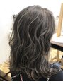 アーサス ヘアー デザイン 南草津店(Ursus hair Design by HEADLIGHT)&nbsp;全体にハイライトを入れ透明感のあるグレーパール