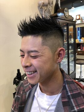 バーバー アカダマ フェードスタイル