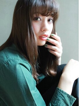 リノア 鵠沼海岸(LINOA) 重めバングアッシュブラウンクラシカルふわミディ