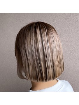 ウィールスター(Wealstar) ブロンドボブ