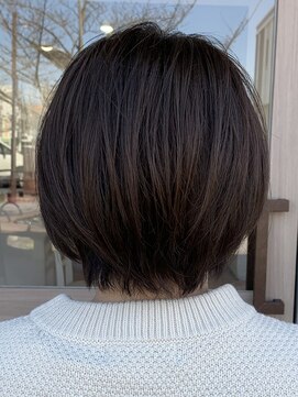 フレイズ(Frays) ショートボブ×艶ブラウン