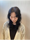黒髪ウルフパーマ