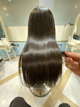 ロンドルーチェ 心斎橋(Lond luce) ダークアッシュ/ミディアムレイヤーカット［髪質改善/縮毛矯正］